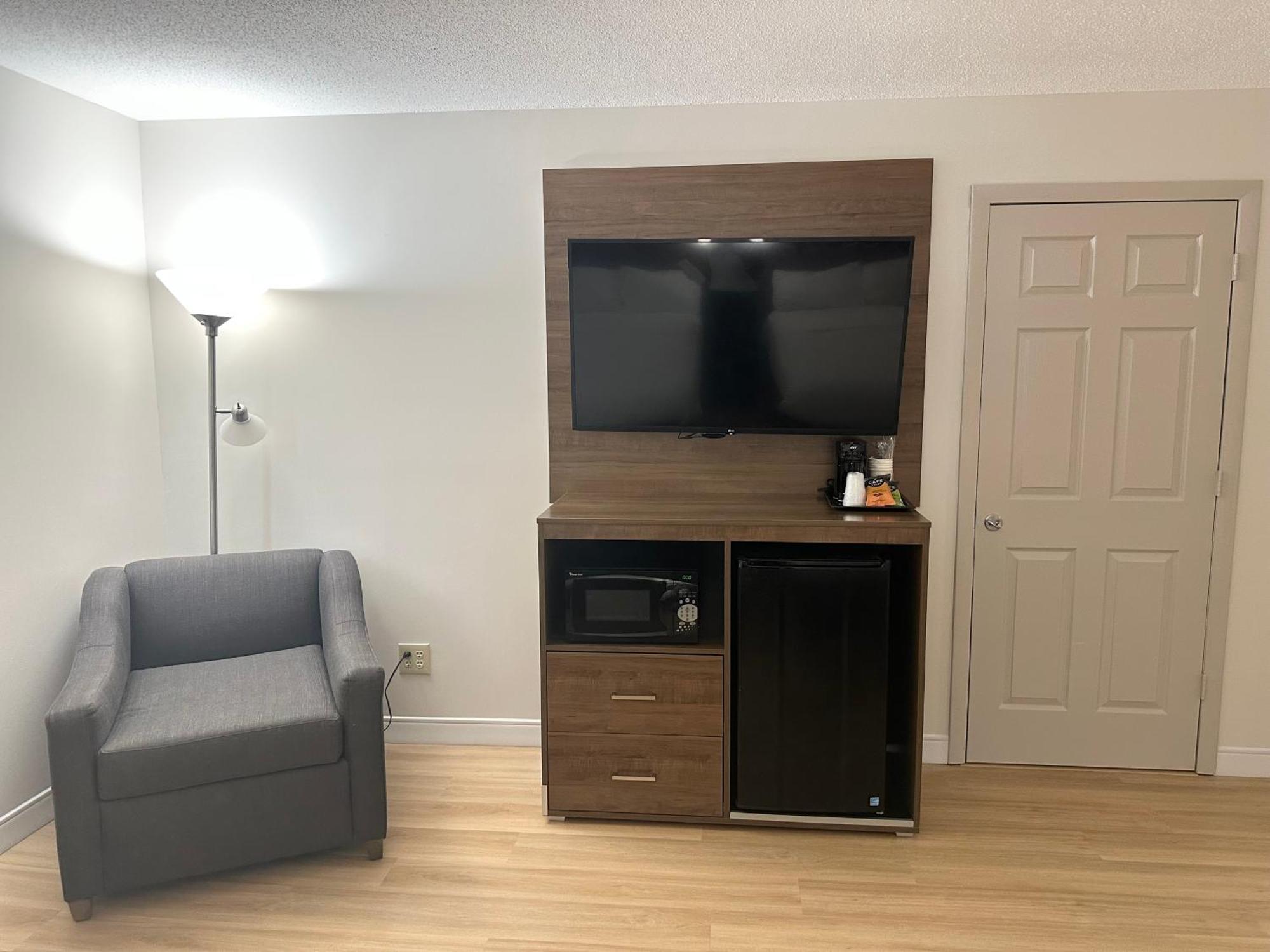 Baldwin Inn And Suites 웨스트 스프링필드 외부 사진
